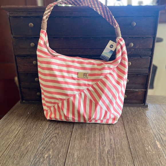 Chic Striped Coral‎ and White Hobo Bag - Picture 3 of 12
